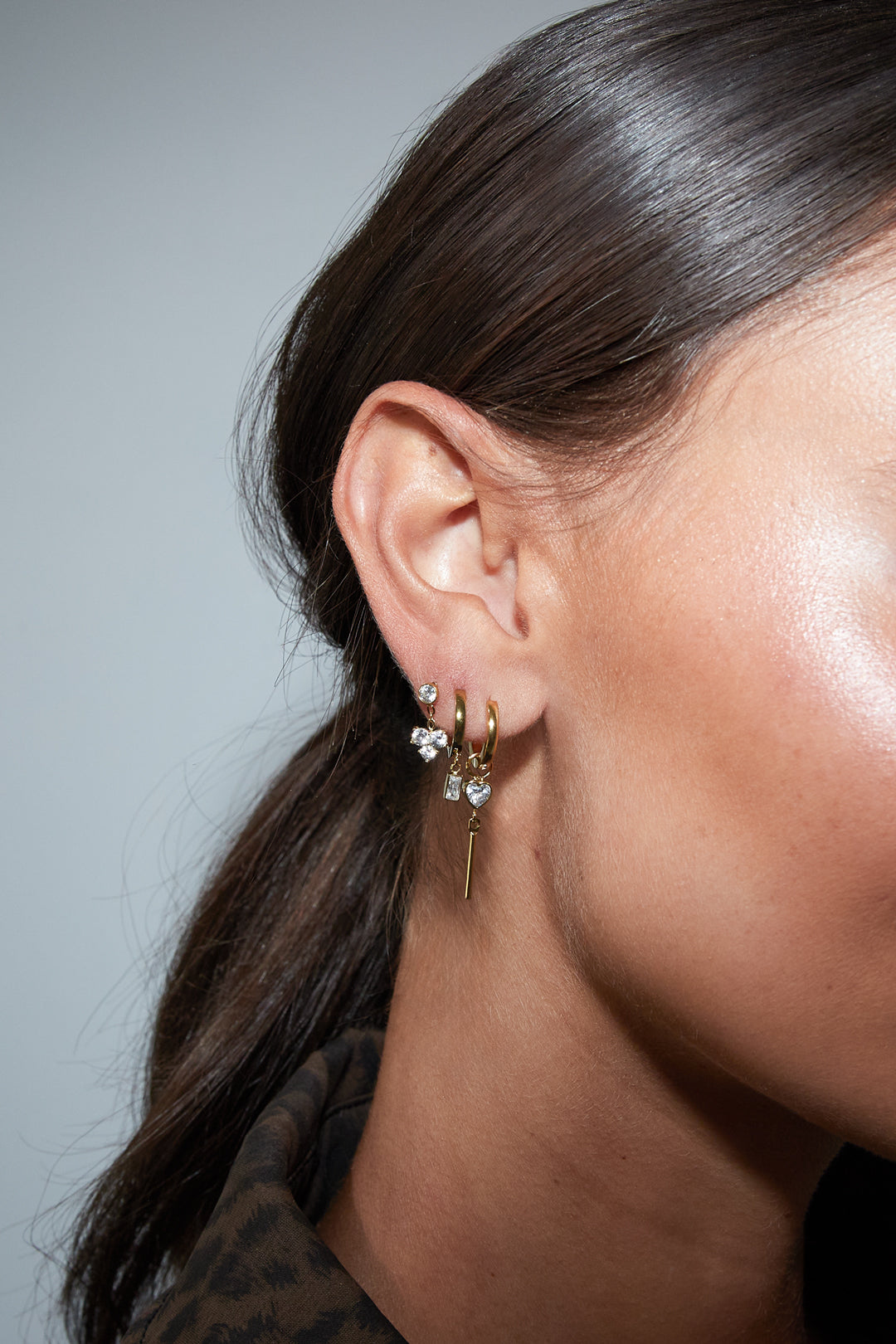 Conjunto de pendientes con forma de corazón
