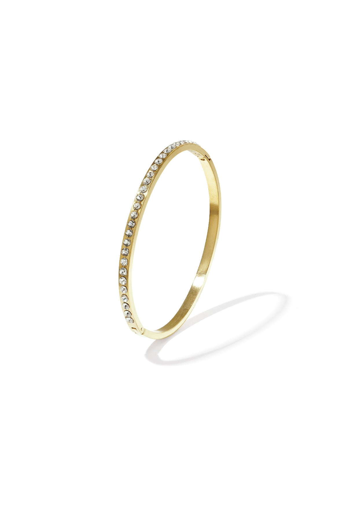 Brazalete con hilera de piedras