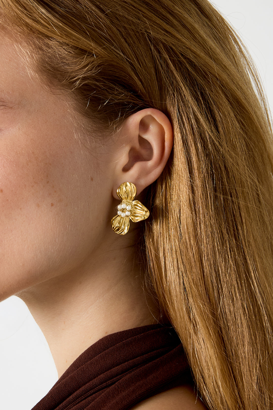 Pendientes de botón con diseño floral