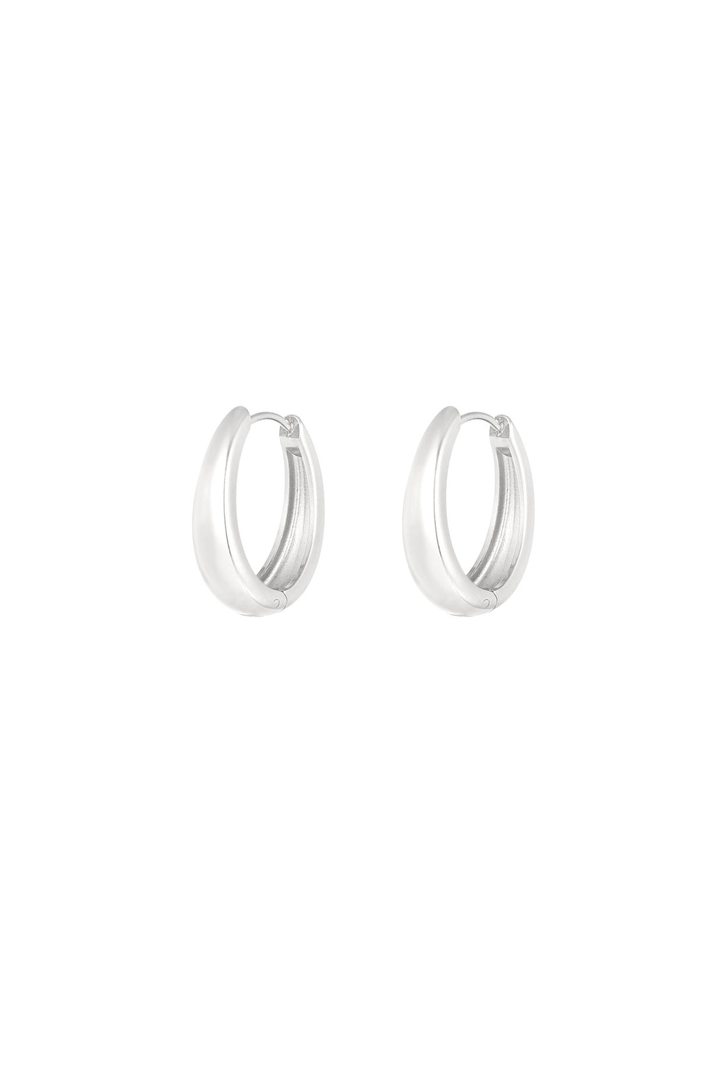 Pendientes de aro con clase