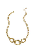 Collar con piezas redondas llamativas