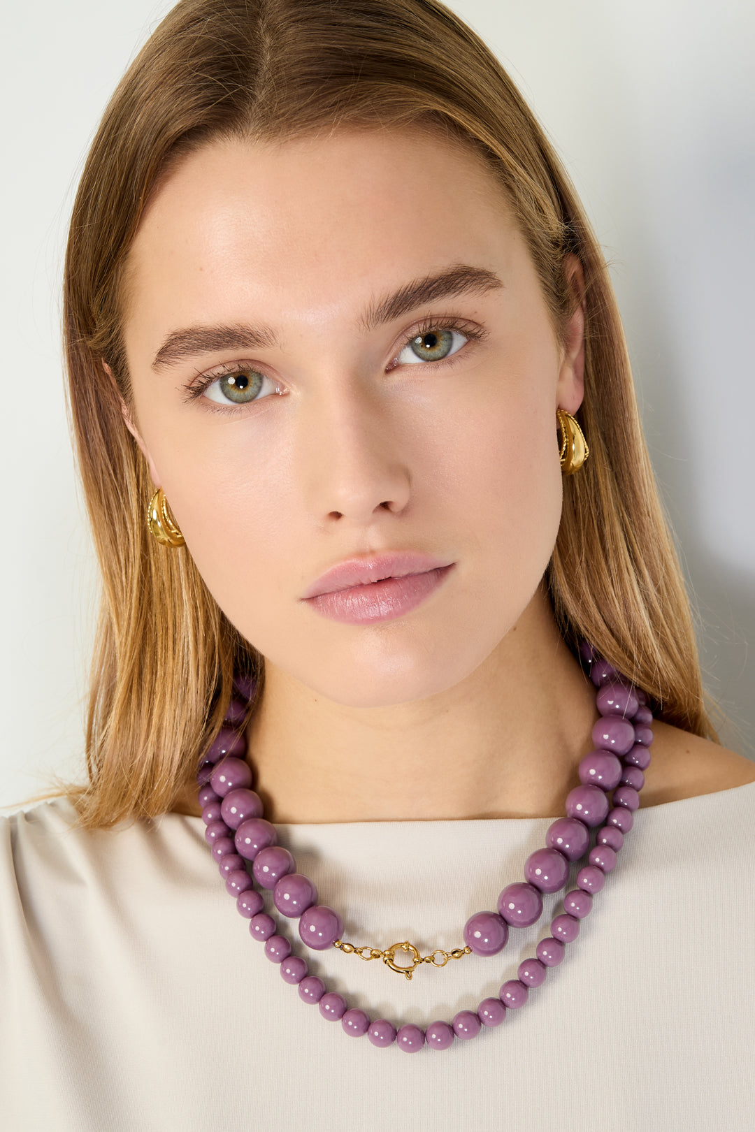 Collar de resina con cuentas