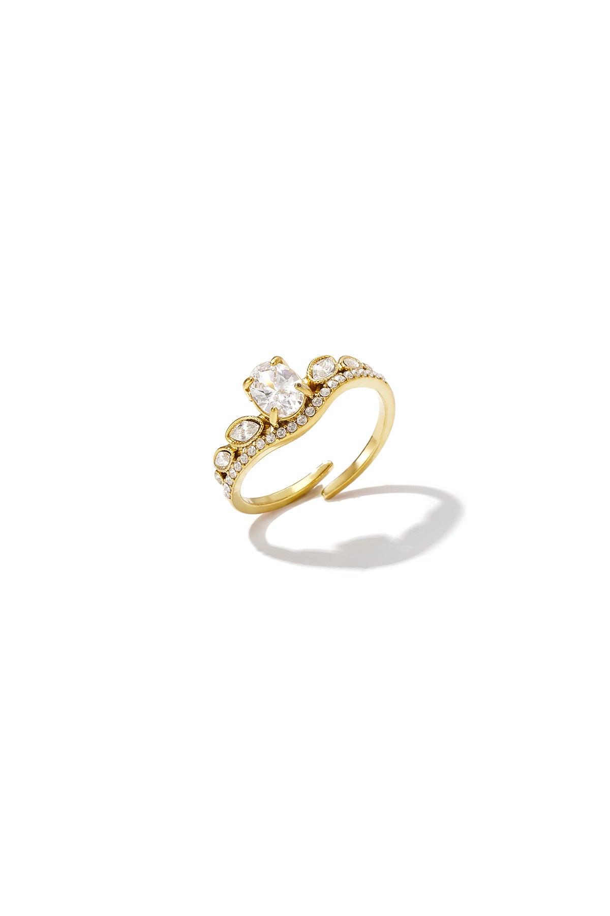 Anillos minimalistas con forma elíptica
