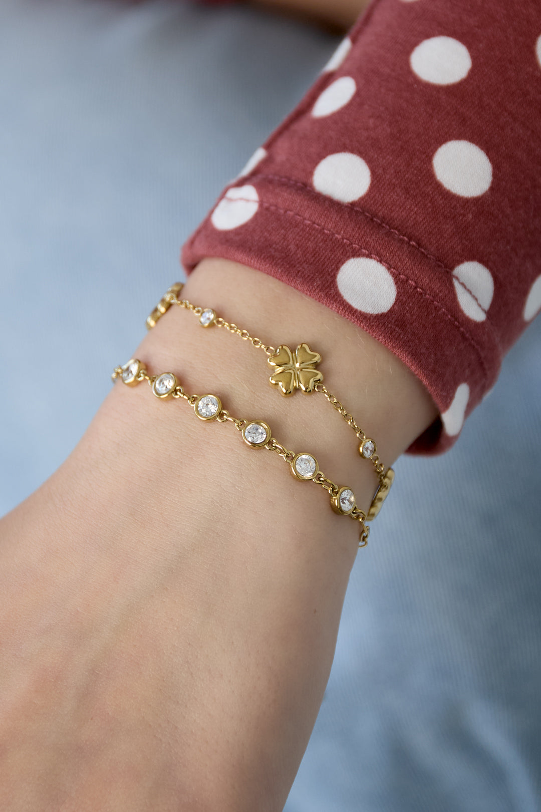 Pulsera de eslabones con piedras redondas de circonita cúbica