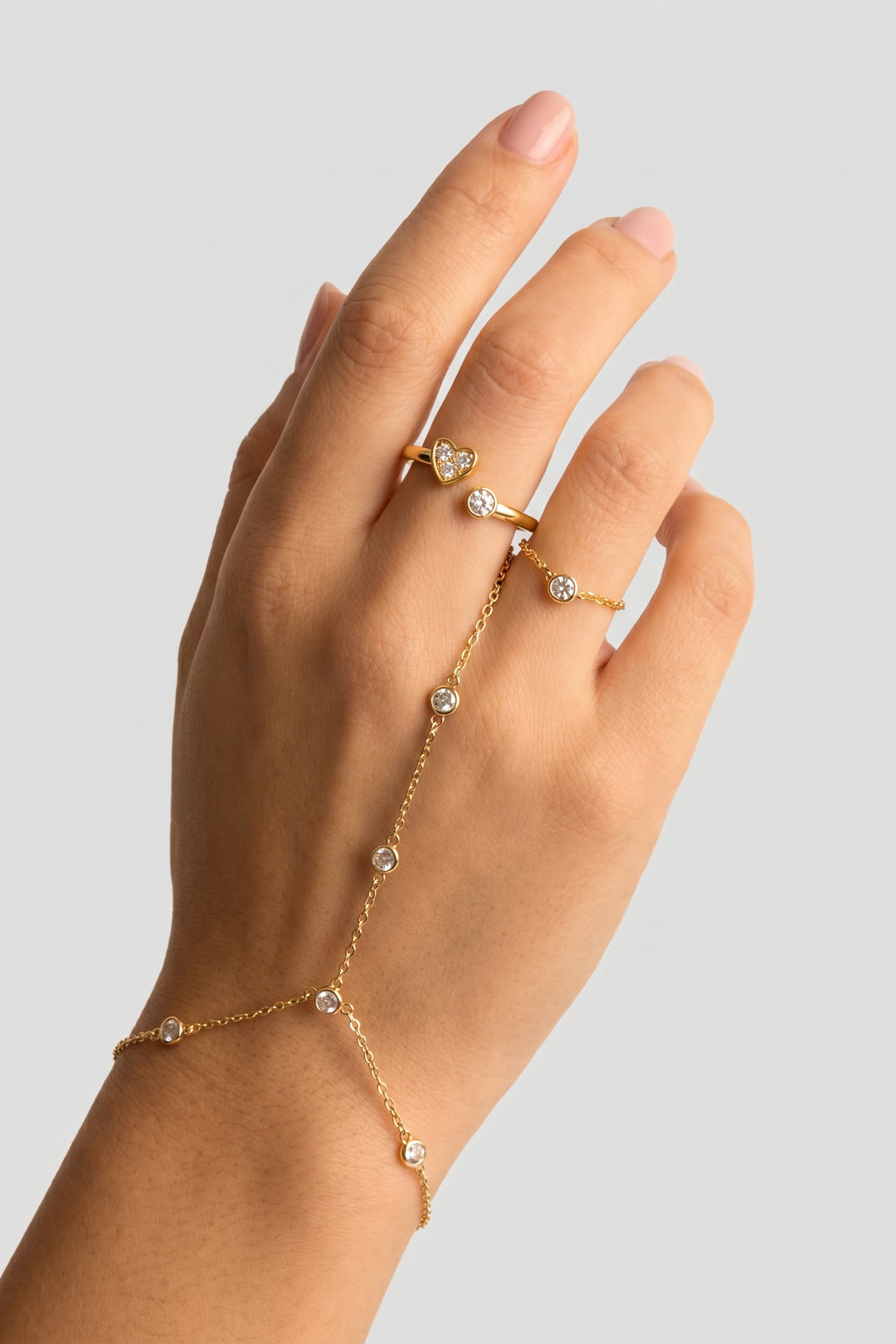 Anillo minimalista ajustable con piedras y corazón