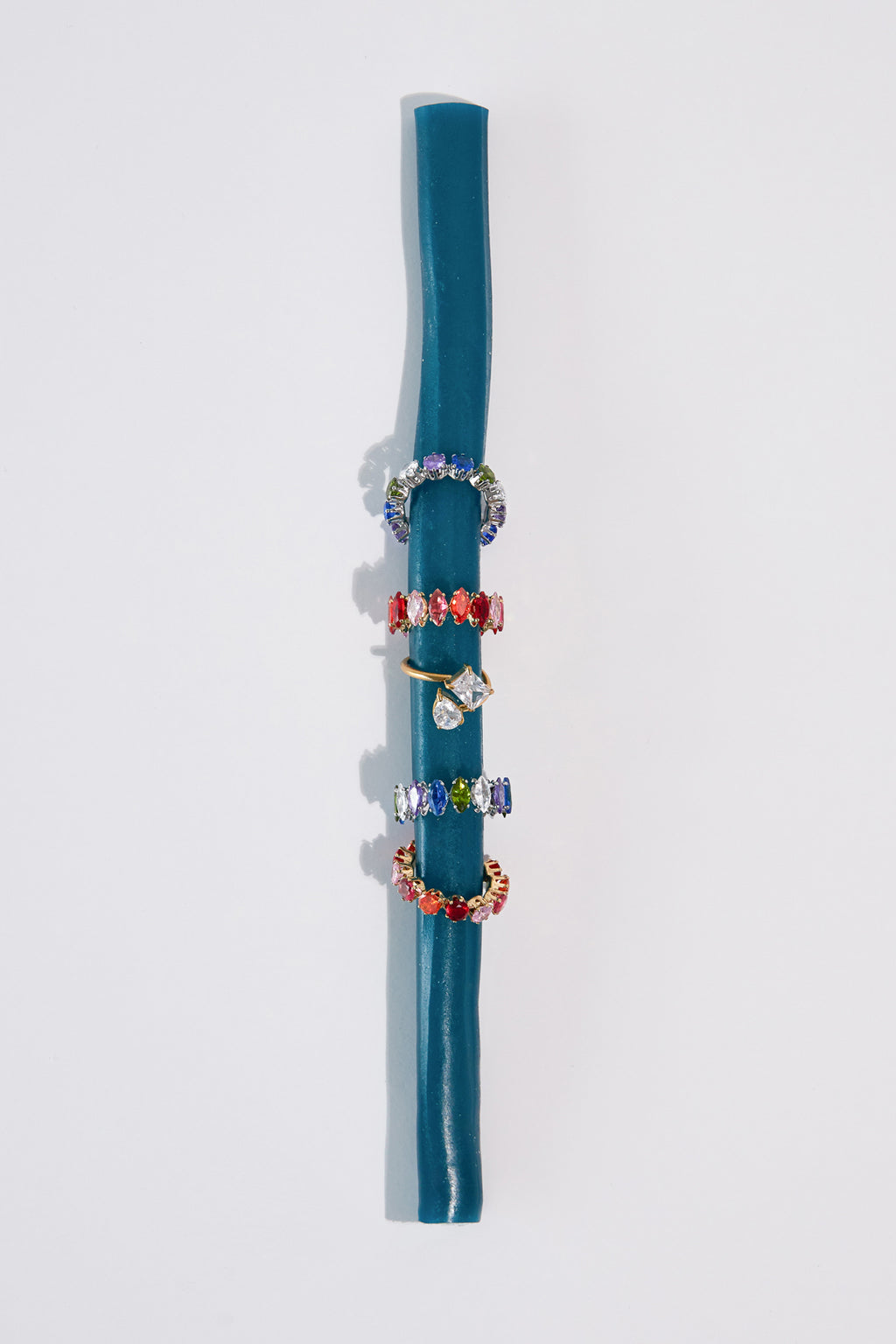 Anillos minimalistas de acero inoxidable con forma elíptica