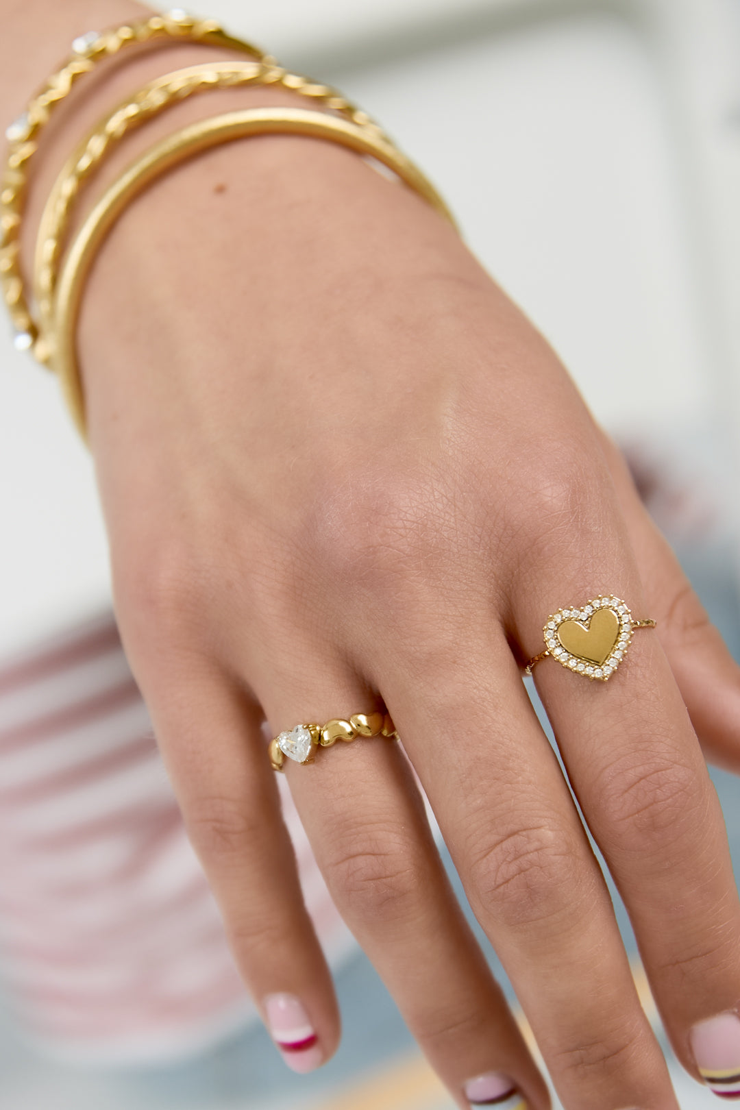 Anillo ajustable con circonita en forma de corazón