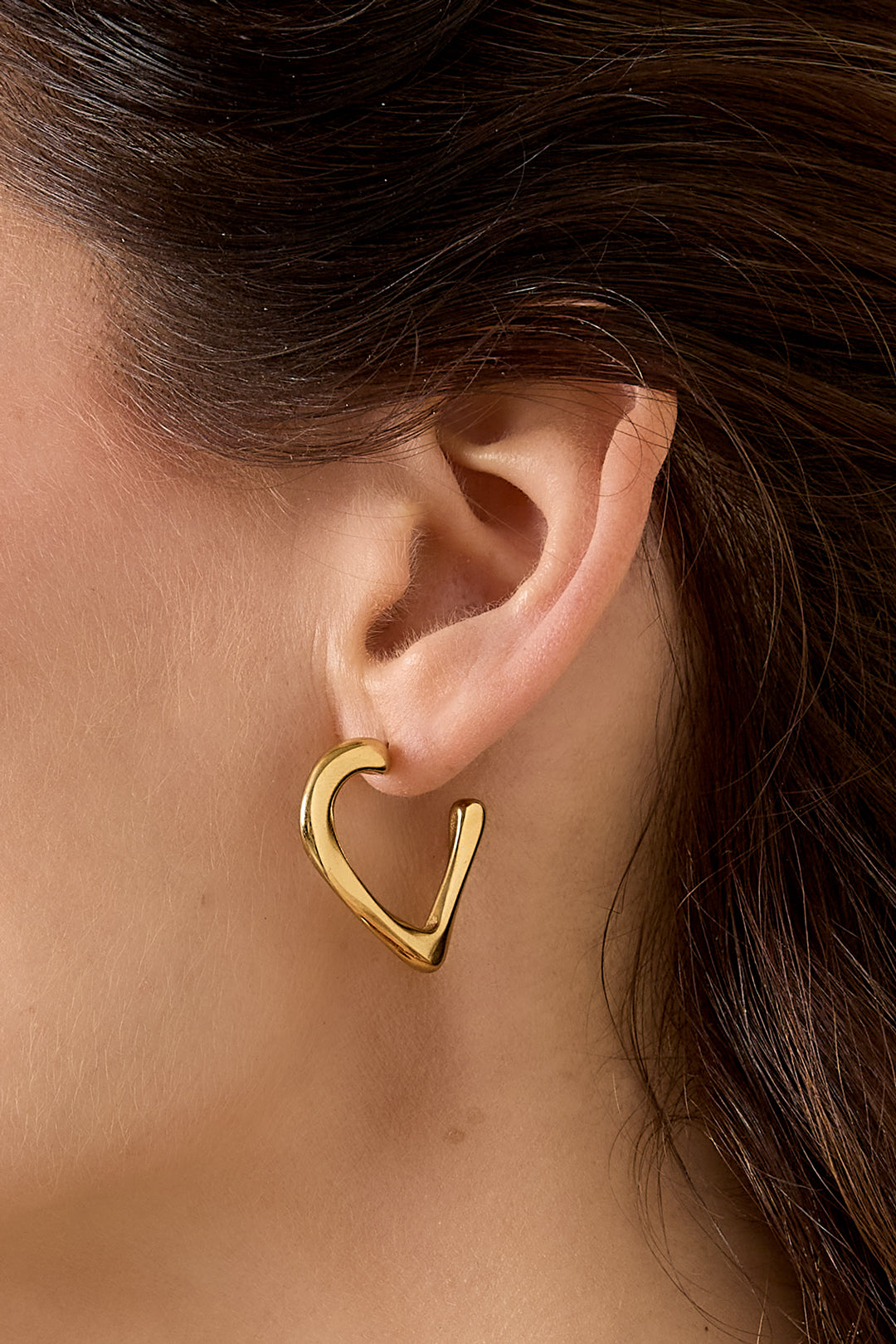 Simple Heart Hoop Earrings - Timeless Elegance