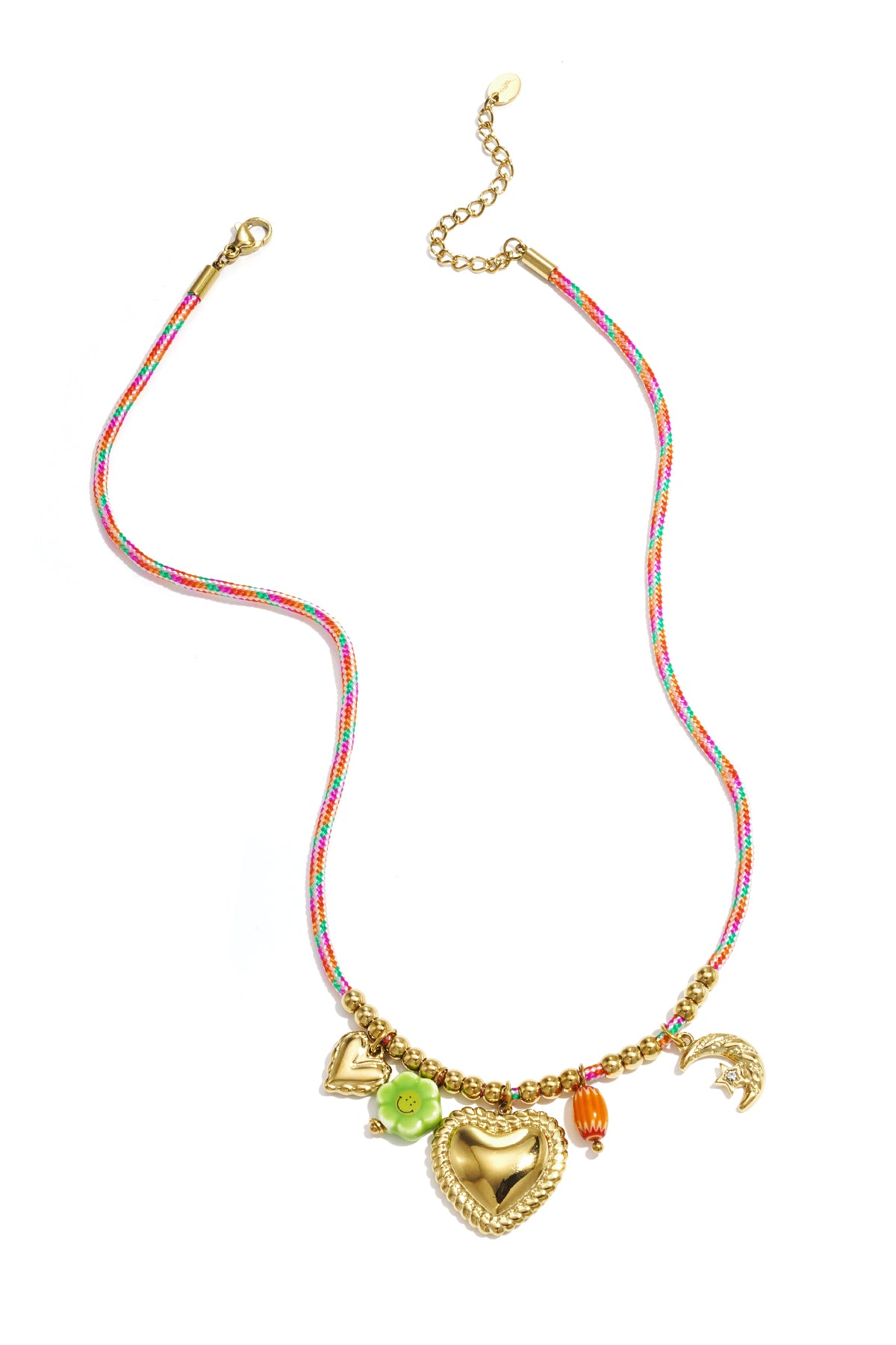 Collar de cordón colorido con colgantes variados