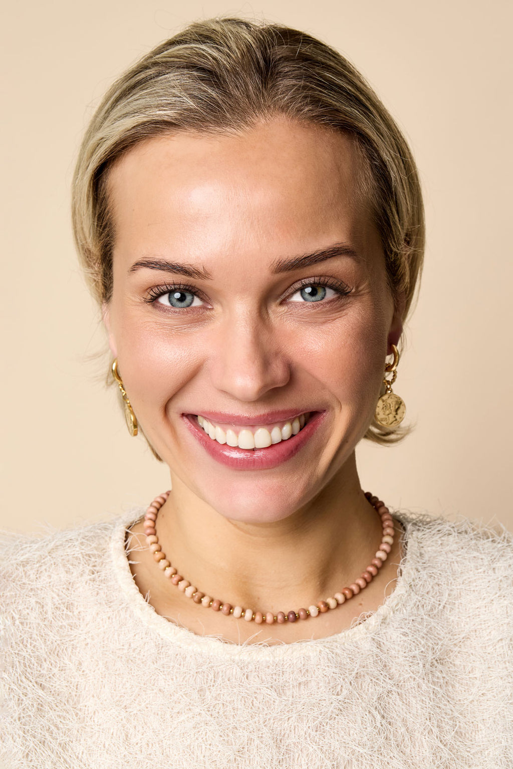 Elegant Lumé Beaded Necklace for Everyday Wear