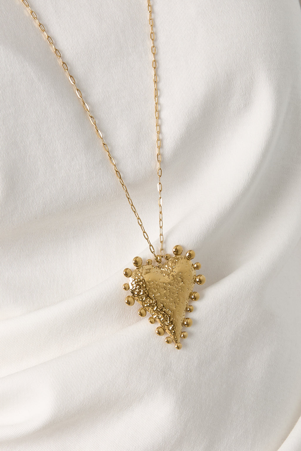 Collar con forma de corazón