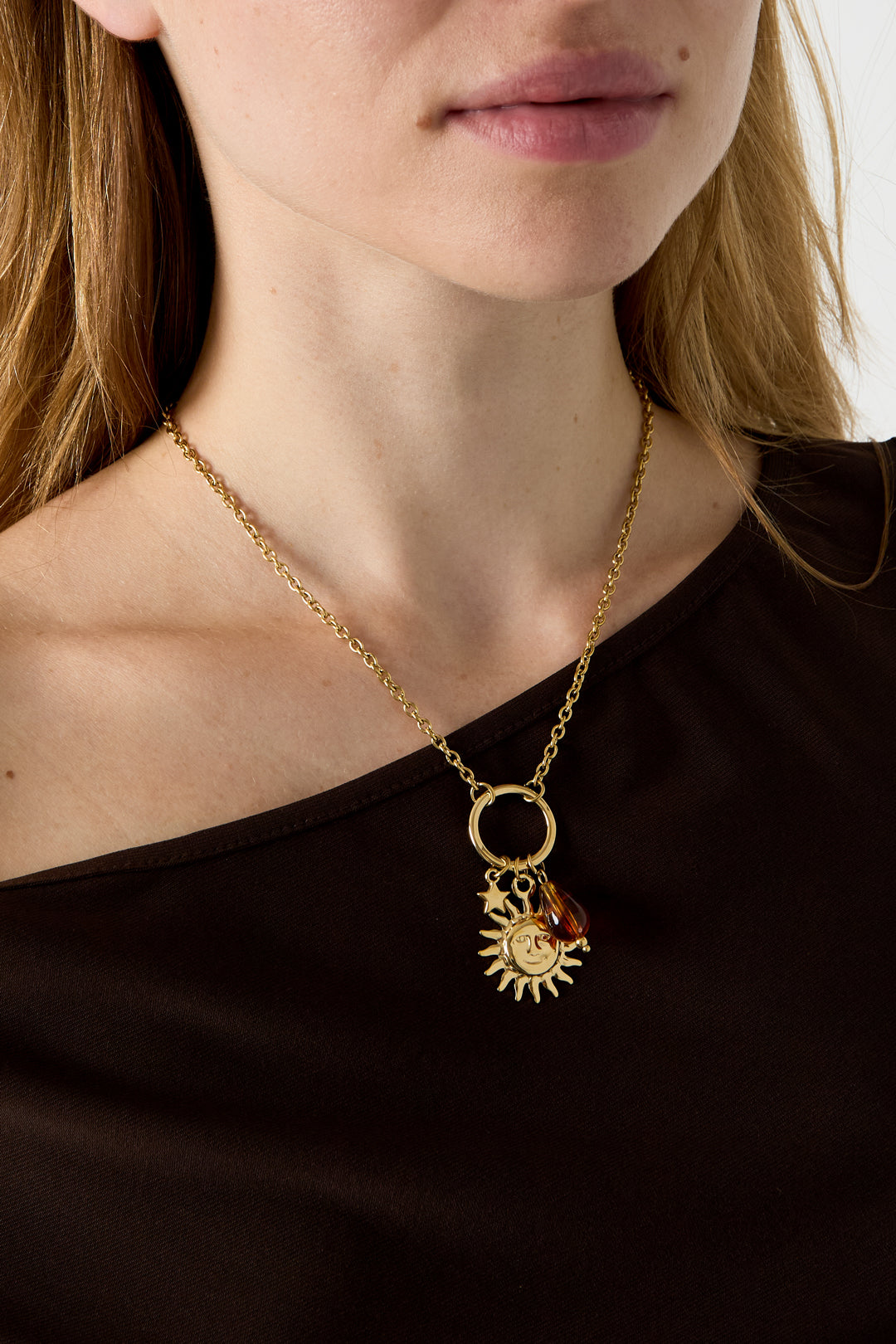 Collares con colgante Sun