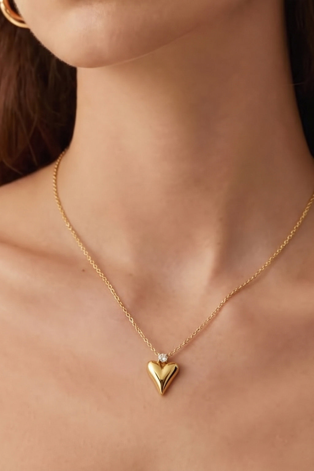 Collar con colgante forma de corazón