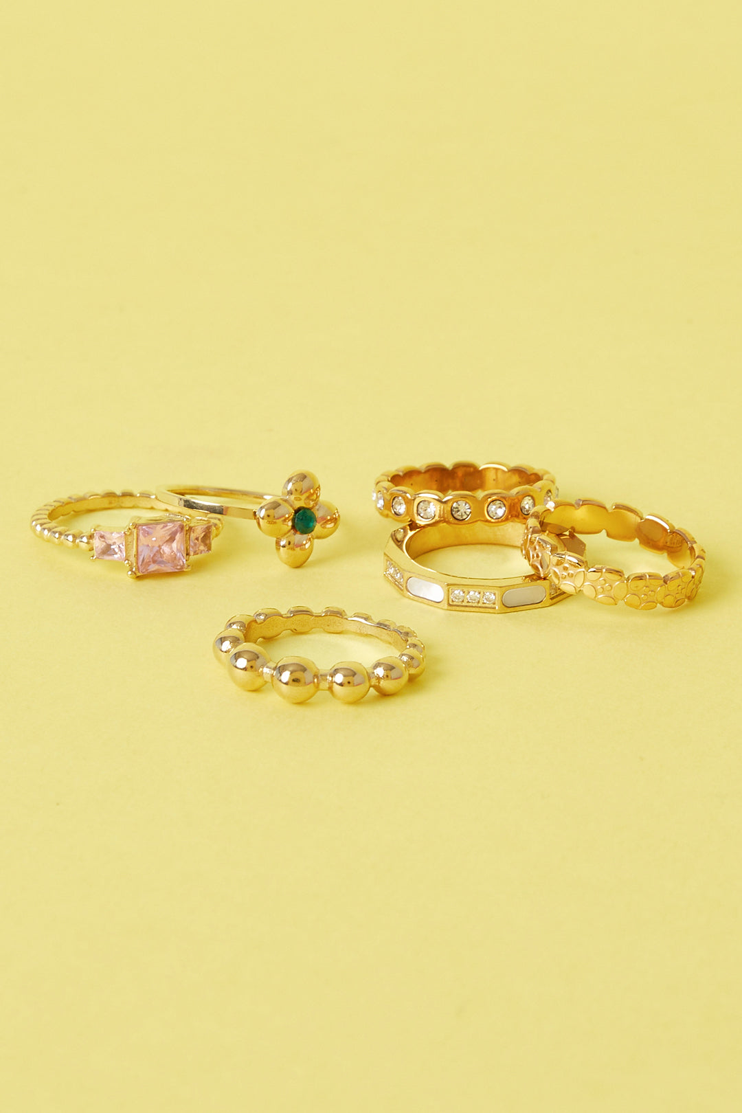 Elegant Gold Color Minimalist Ring for Daily Wear