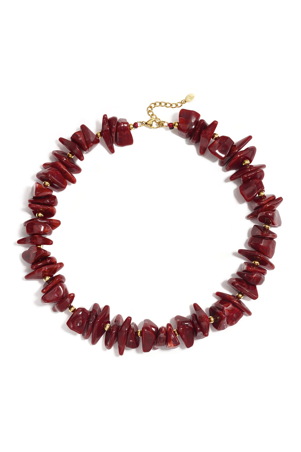 Collar de cuentas con piedras de diferentes formas y colores.