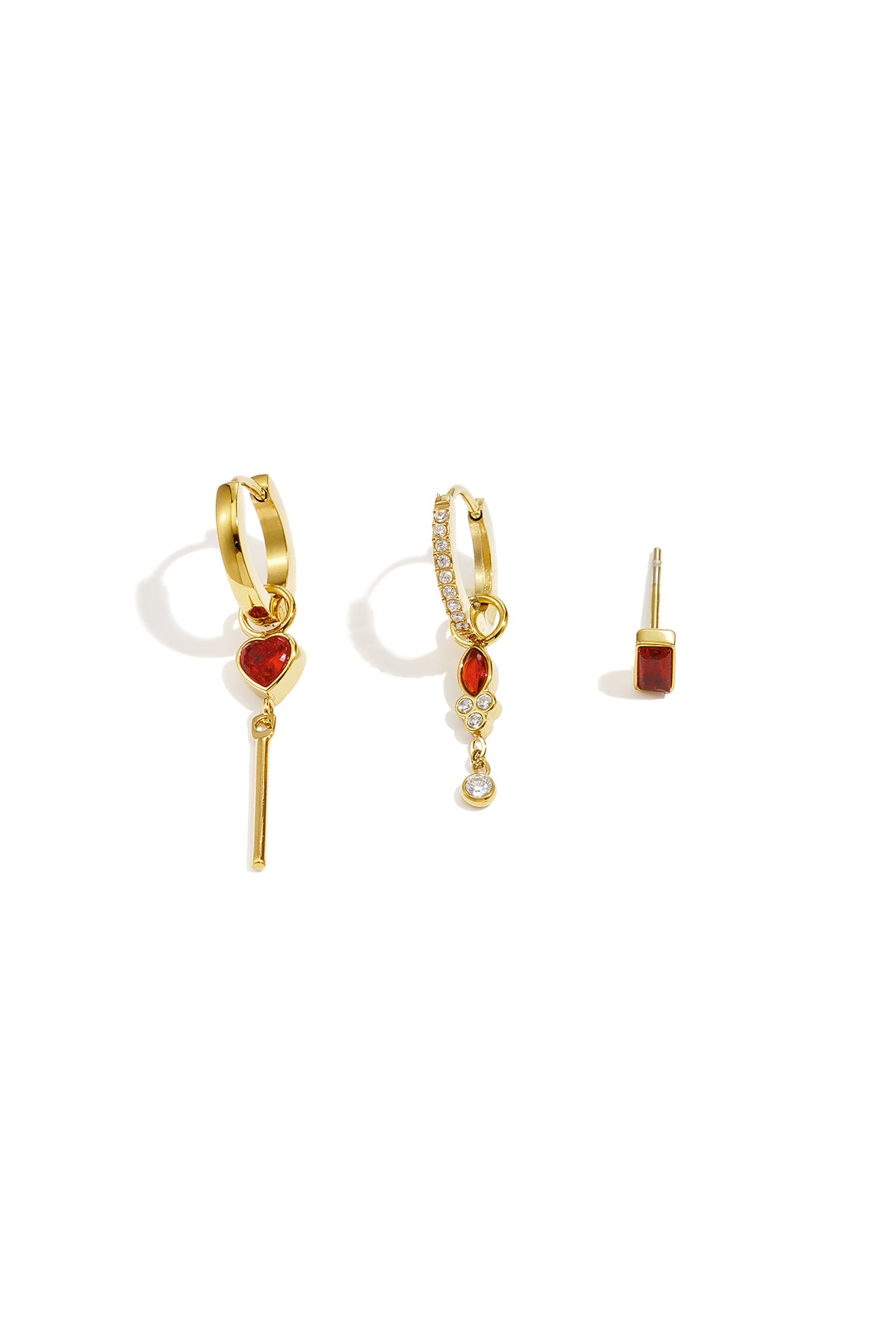 Conjunto de pendientes con forma de corazón