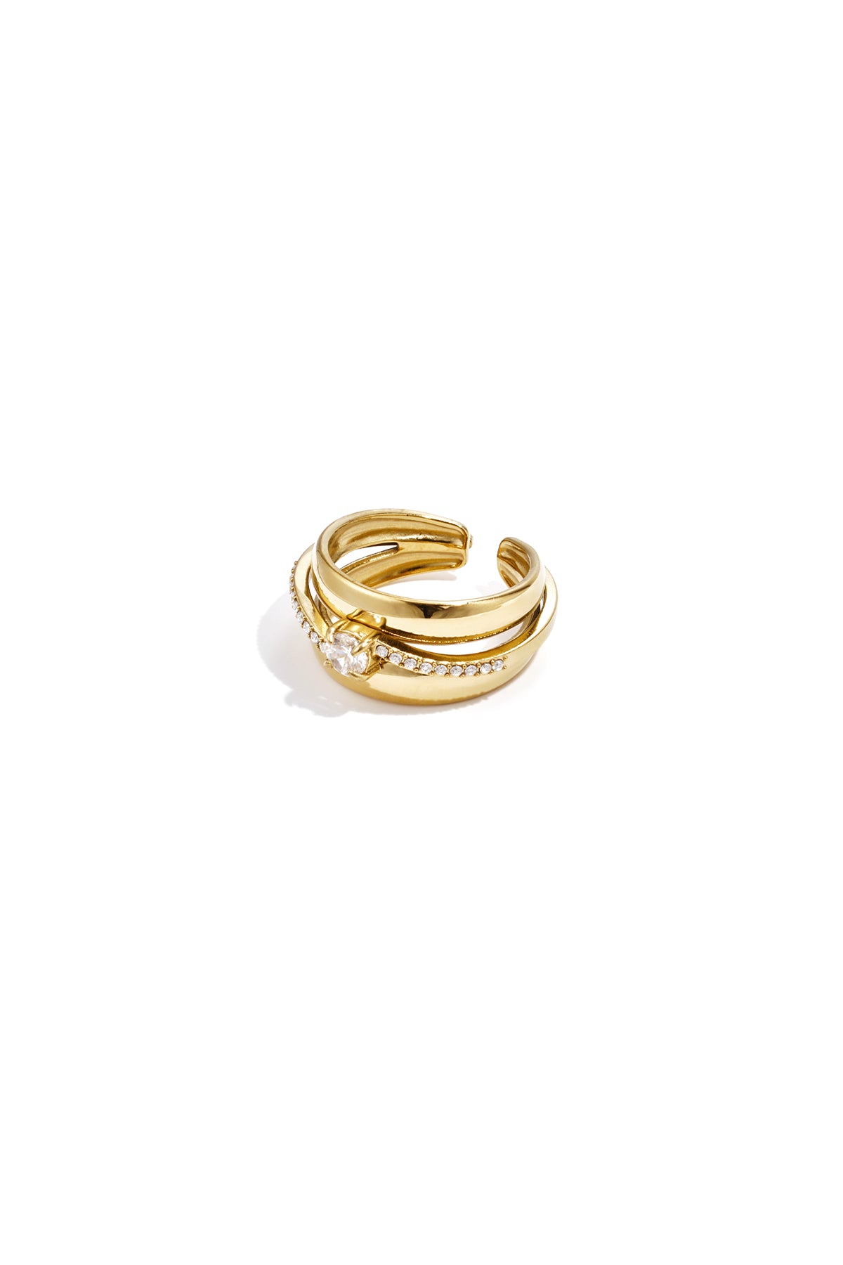 Anillo en capas con piedras
